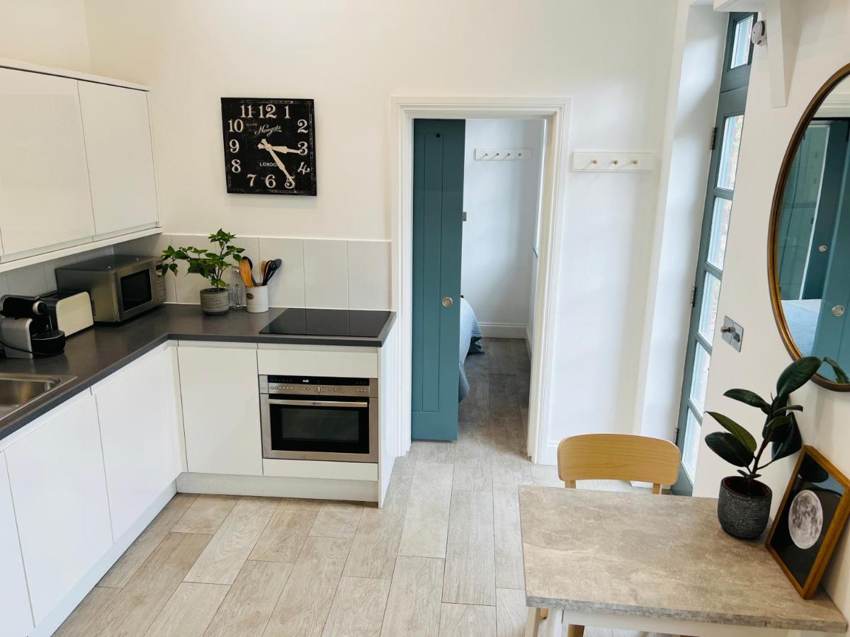 Forge Cottage - Pretty 1 Bedroom Cottage With Free Off Street Parking Londyn Zewnętrze zdjęcie