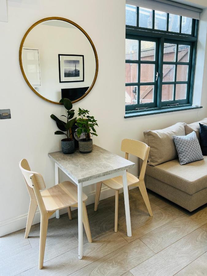 Forge Cottage - Pretty 1 Bedroom Cottage With Free Off Street Parking Londyn Zewnętrze zdjęcie